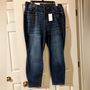 Judy Blue Relaxed Fit Jeans